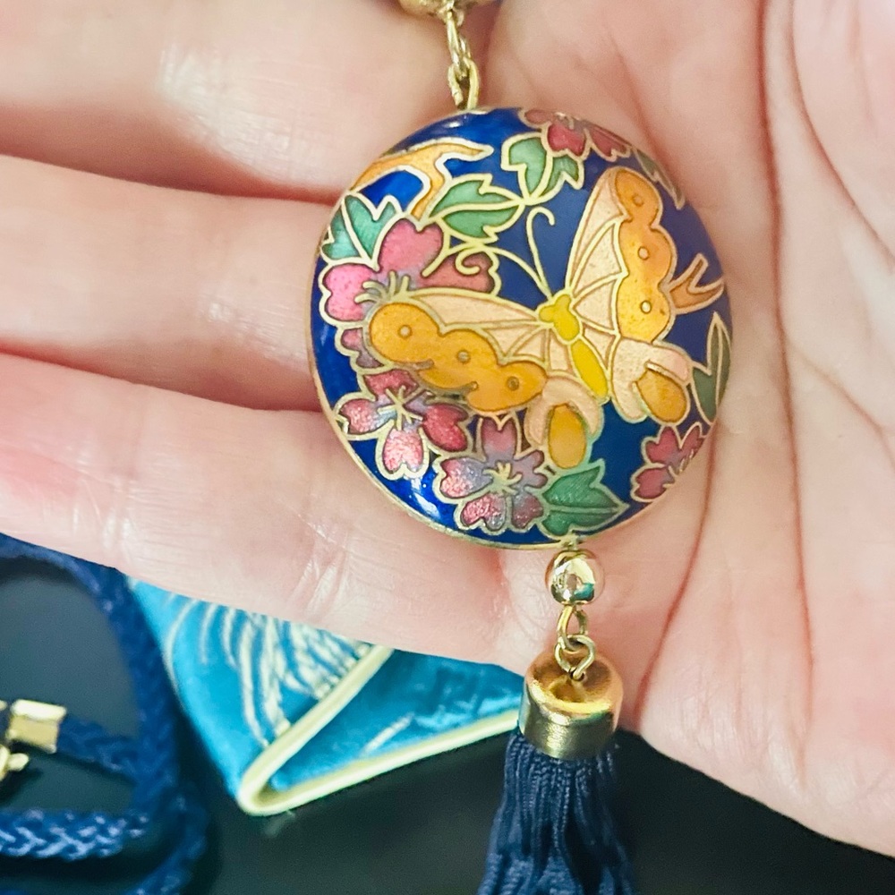 Vintage Cloisonne Butterfly Pendant Tassel Cord Necklace - Picture 7 of 8